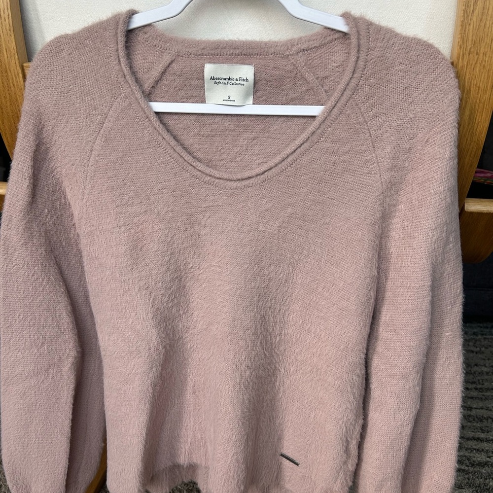 Abercrombie & Fitch Women's Pink Sweater